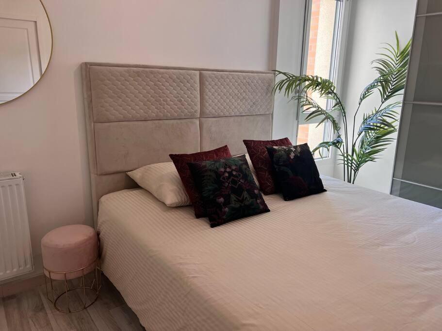 R02 Luxueux Gare Disney Paris Daire Rosny-sous-Bois Dış mekan fotoğraf