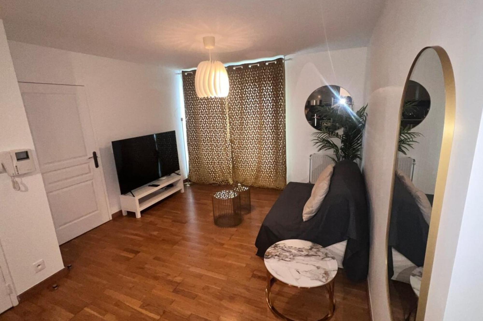 R02 Luxueux Gare Disney Paris Daire Rosny-sous-Bois Dış mekan fotoğraf